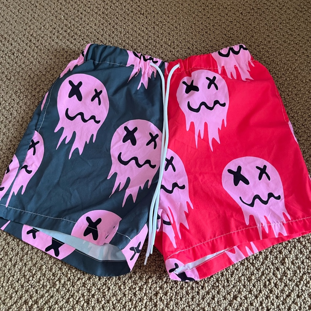 Men’s swim shorts